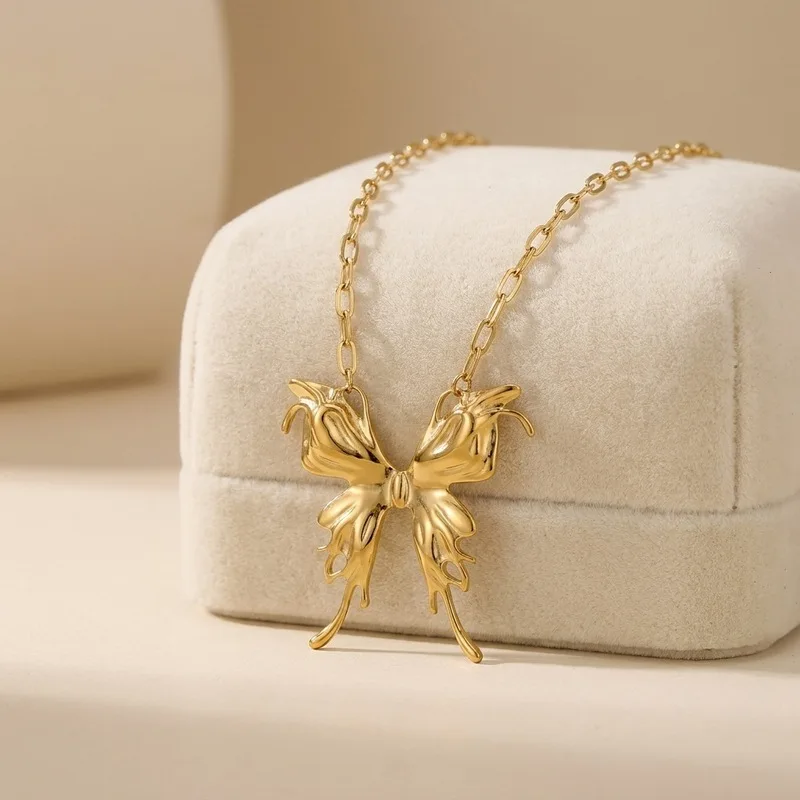 Irregular Melting Necklace with Atmosphere Gold-plated stainless steel art pendant paperclip chain Unique Pe