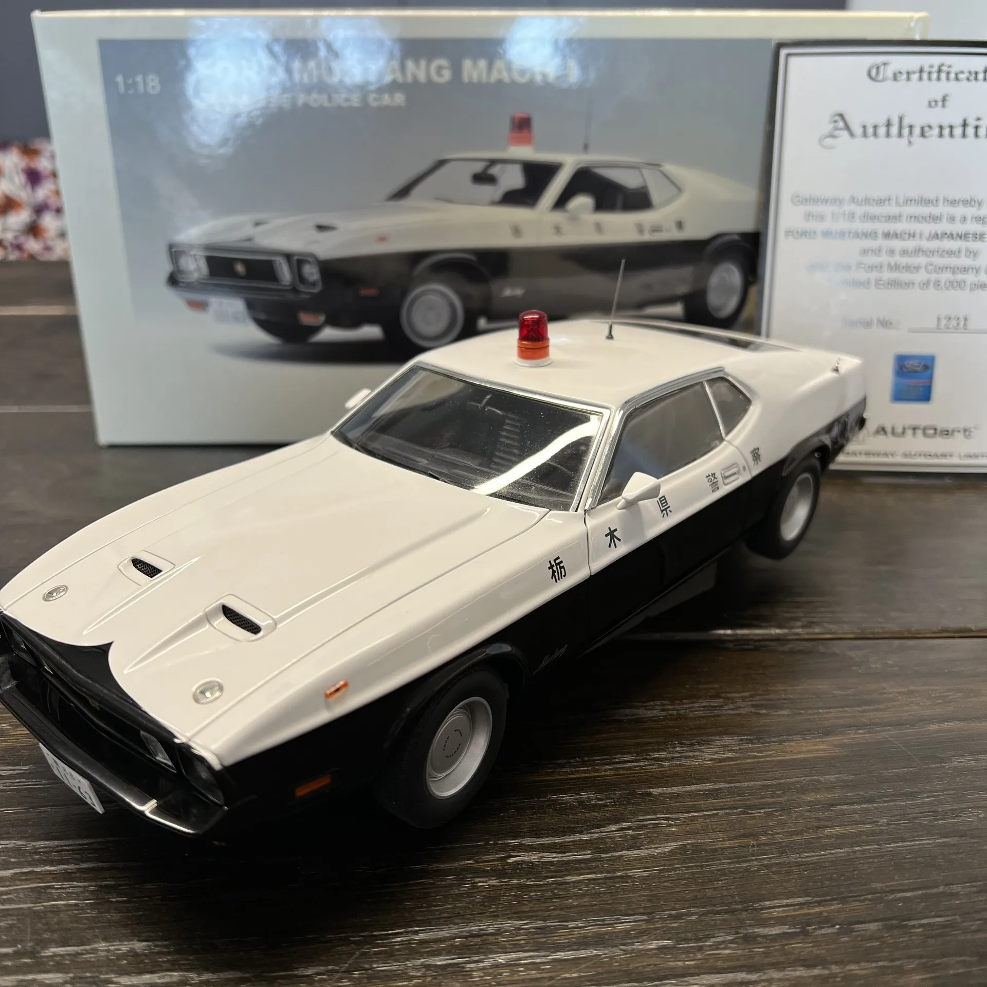 Autoart 1:18 Mustang Mach I Police Car Simulation Limited Edition All Open Alloy Metal Static Car Model Toy Gift
