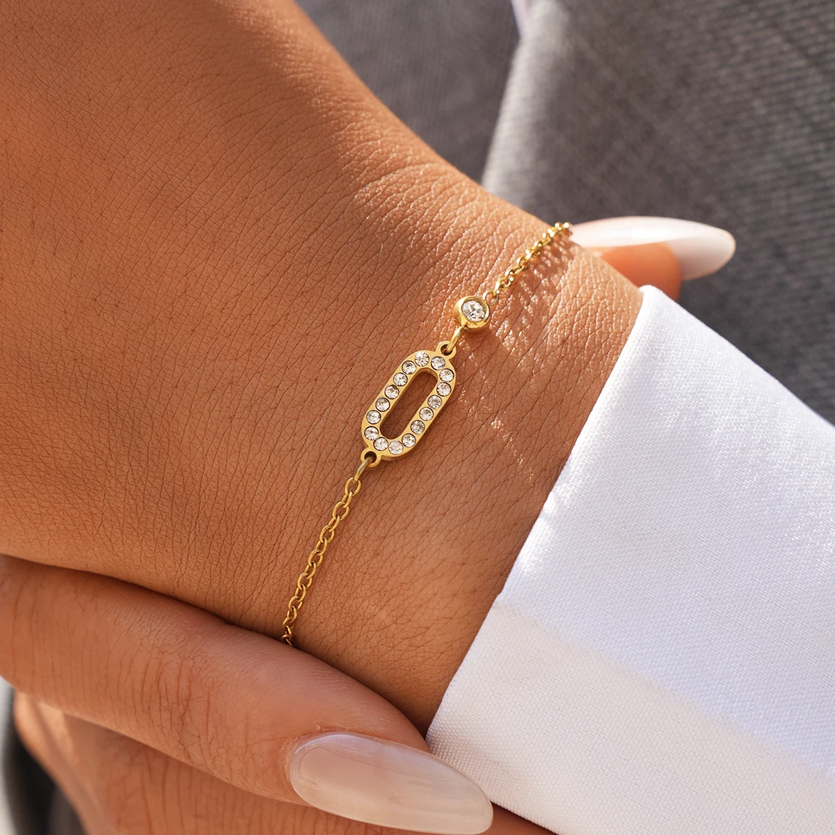 Elegantes Zirkon-Edelstahlarmband für Frauen, 18 Karat vergoldete Armbänder, luxuriöser Designer-wasserdichter Schmuck, Geschenke für Sie