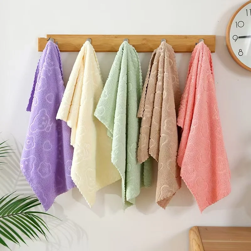 3/5 Pieces of Randomly Colored Bear-Embossed Towels, Face Towels for Home Use, Soft Absorbent Hand Towels, Adult Face Towels, Coral Fleece Towels