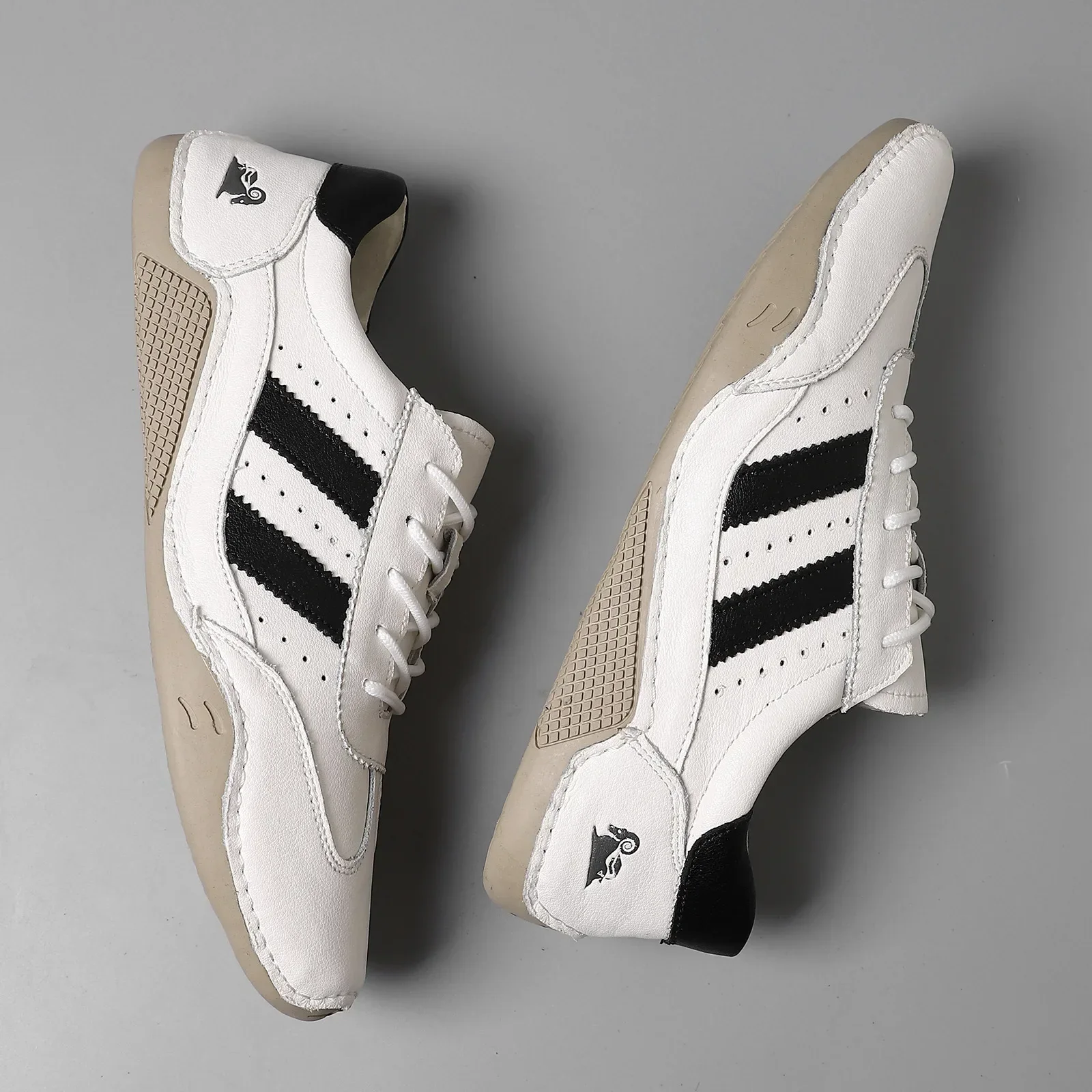 Big Size New Men Shoes Genuine Leather Casual Sport Shoes Striped Soft Sole Young Man Lightweight Sneaker 38-48