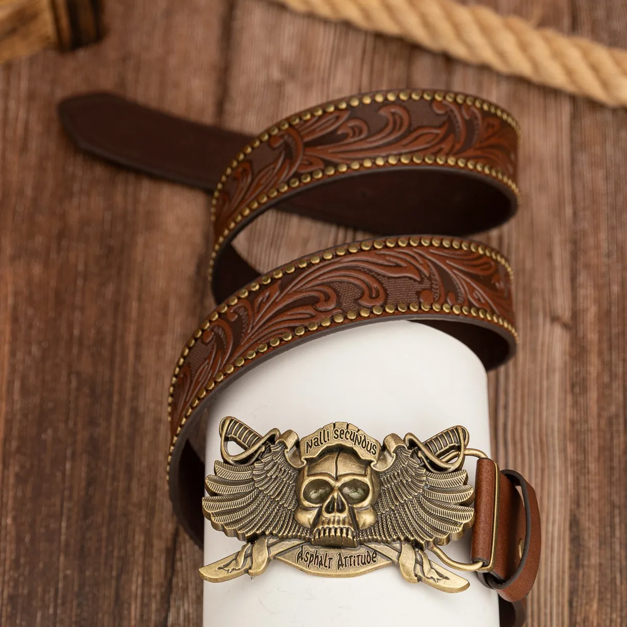 Double sword wing skull buckle, retro and trendy phoenix tail pattern PU embossed belt, unisex belt