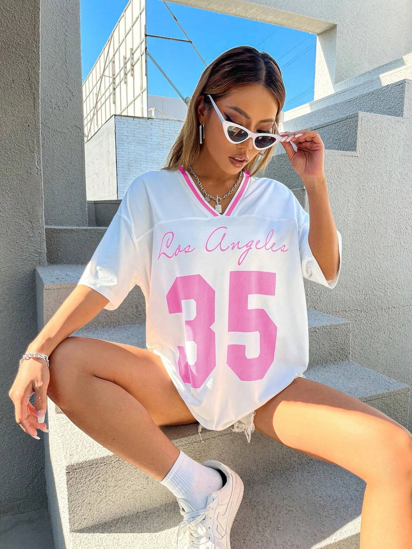 Latest Los Angeles No.35 Basketball Jersey Women Summer T-shirt V-neck Loose Fashionable Sports Short Sleeved Street Casual Tee