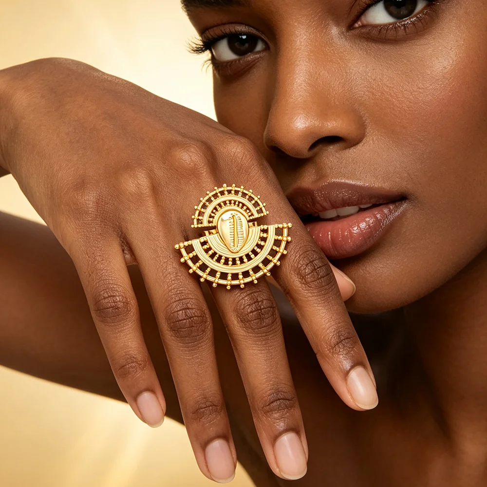 Damen-Set aus 18K vergoldeten, perlenbesetzten, durchbrochenen Cowrie-Muschel-Ohrringen und -Ring, afrikanischer ethnischer Statement-Schmuck, Geschenk für Party und Hochzeit – Detail 5