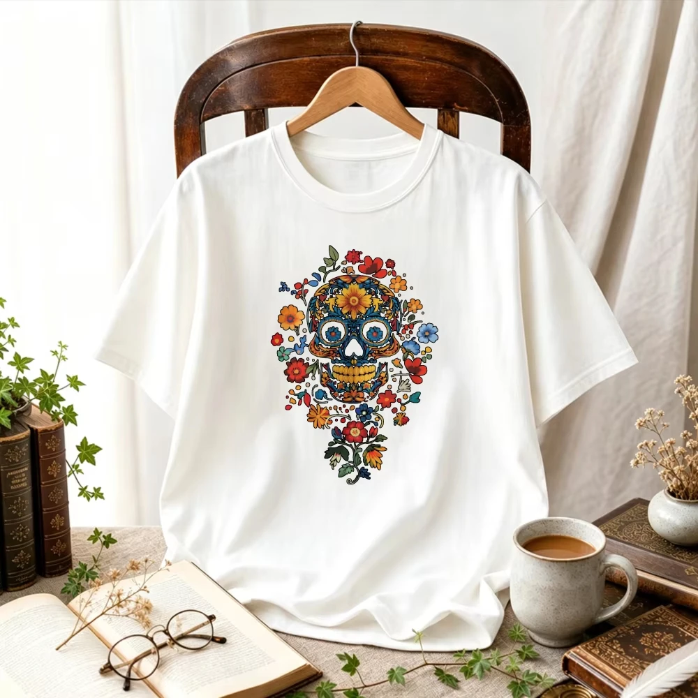 Vintage Floral Sugar Skull Dia De Los Muertos Mexican Day of The Dead Colorful Wildflower Ornate Sku Tee