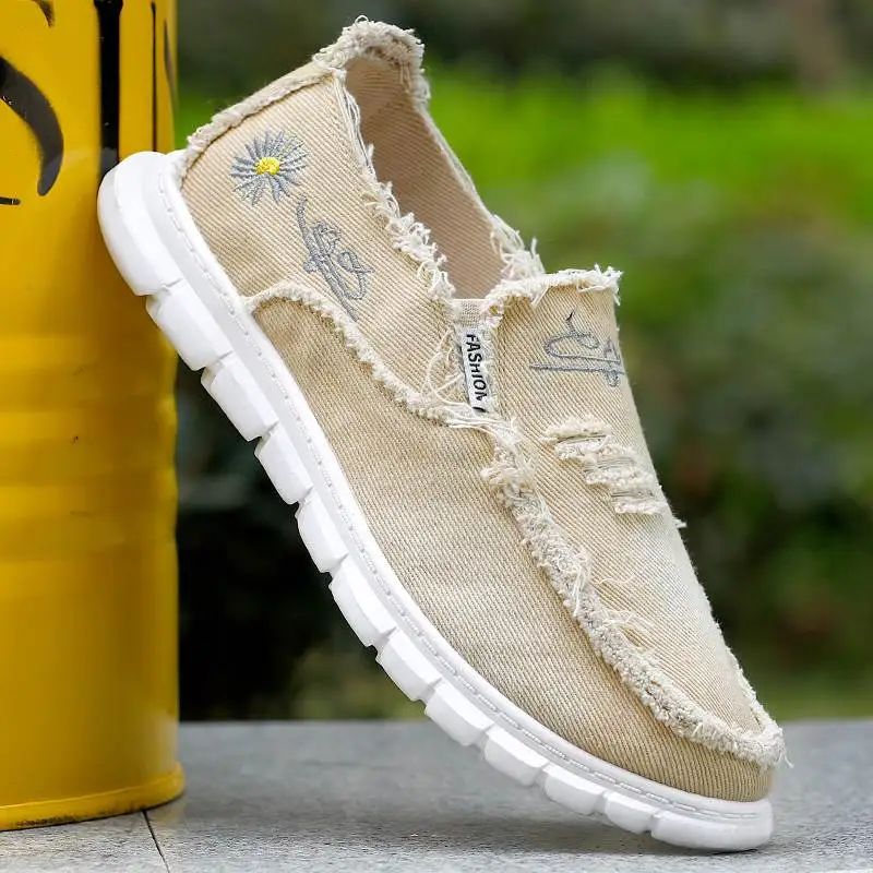 

Beijing Canvas Shoes Men's Casual Breathable Slip-On Loafers Comfortable Summer Sneakers Fashionable Flat Heel Printed Design