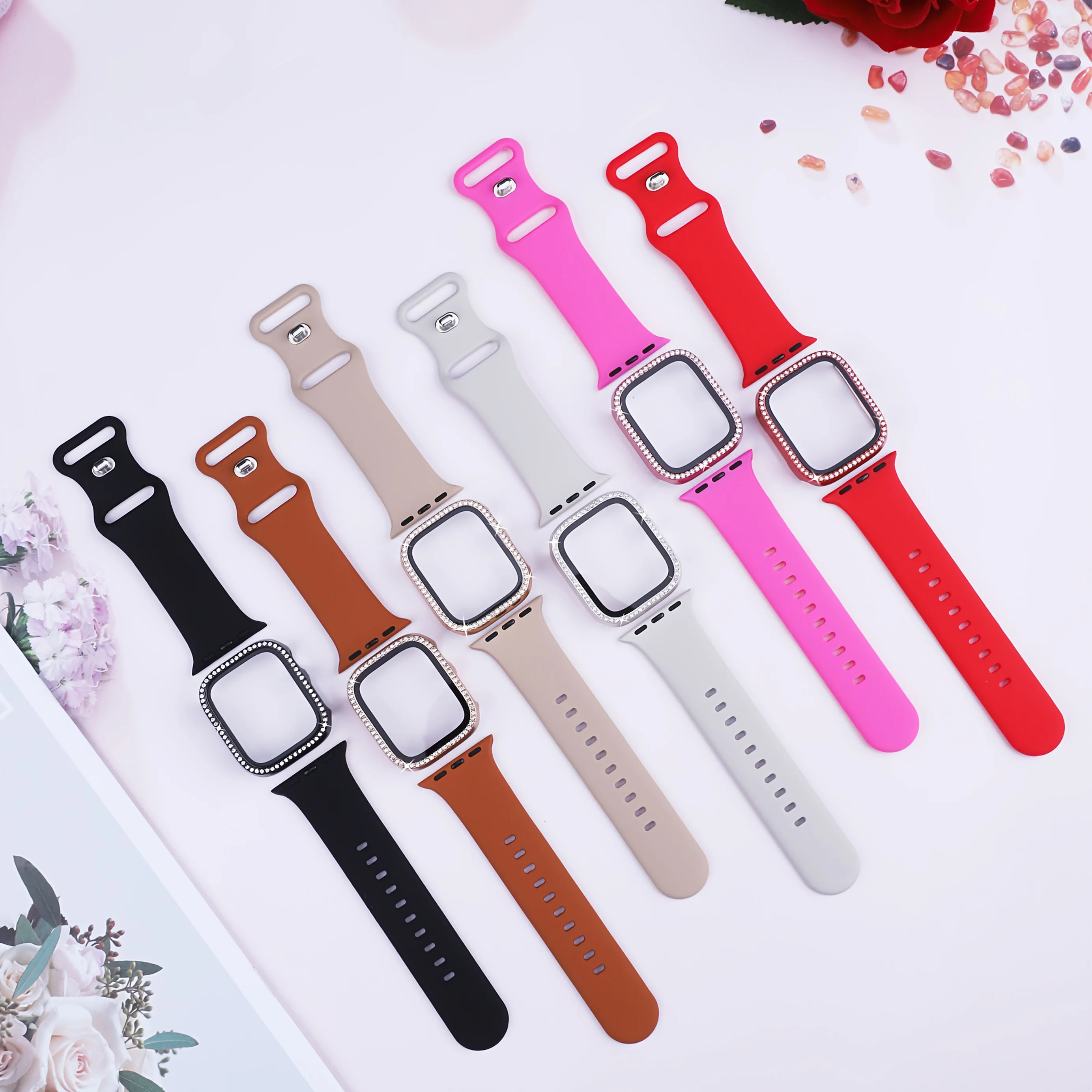 

Силиконовый ремешок + блестящий защитный чехол со стразами для Apple Watch, совместимый с серией 11/10/9/8/7/6/5/4/SE, 40/41/42/44/45/46 мм
