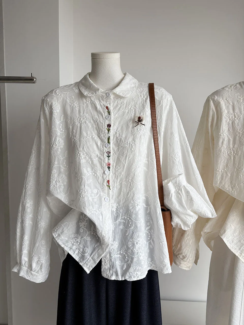Women Beige Peter Pan Collar Blouse Floral Embroidery Textured Fabric Lantern Long Sleeve Loose Vintage Female Babydoll Shirt