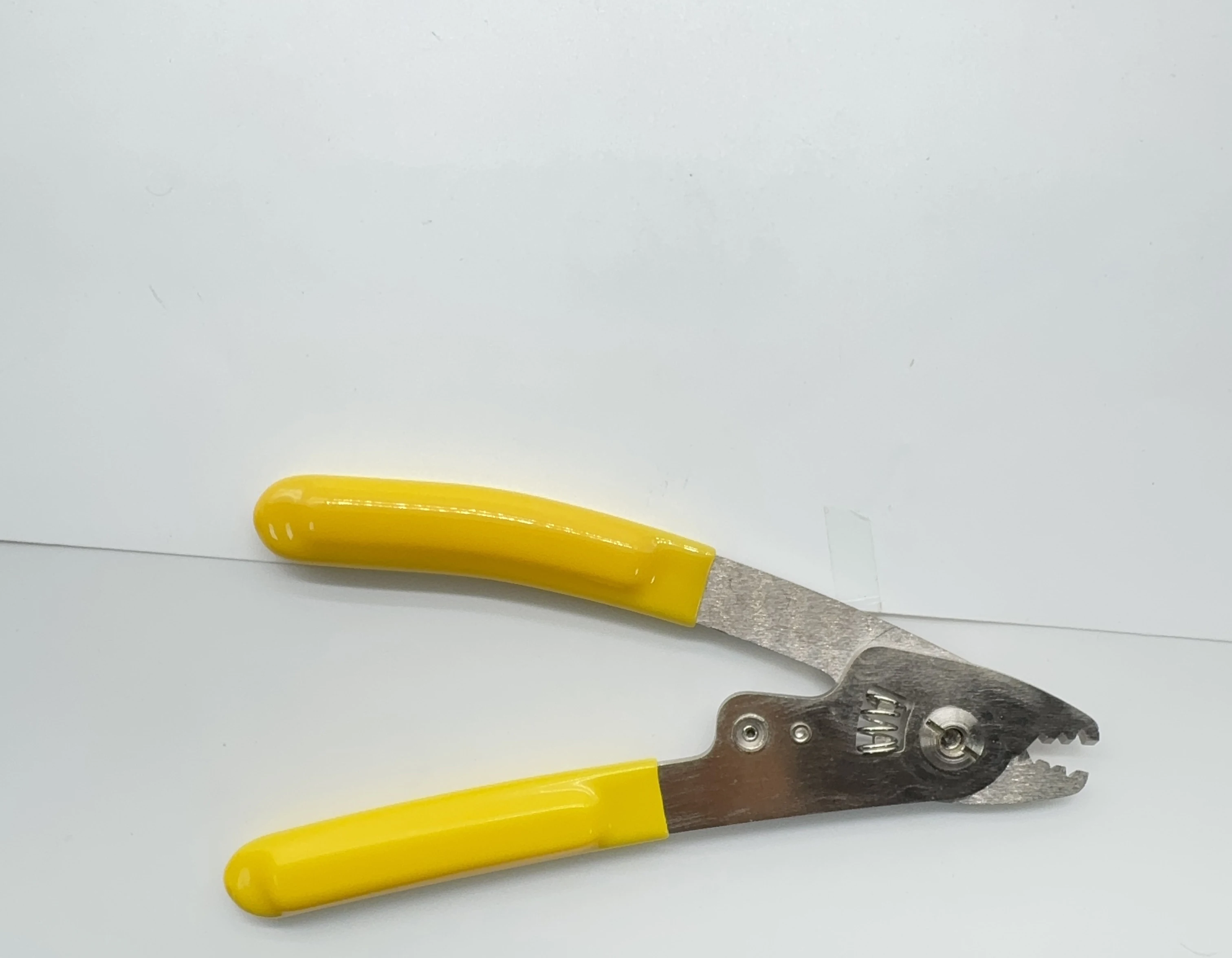 

CFS-3 Fiber Optical Stripper Three-port Pliers Wire Strippers for FTTH Tools Optic Stripping Plier Tool