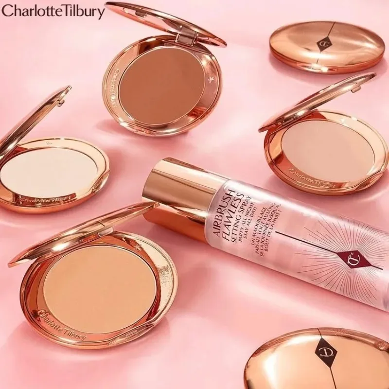 Charlotte Tilbury Ensemble Rouge à Lèvres et Crayon Contour des Lèvres Repulpant, Remodelant, Non Collant, Couvrance Modulable, Waterproof, Pour un Teint Parfait, Prêt à l'emploi