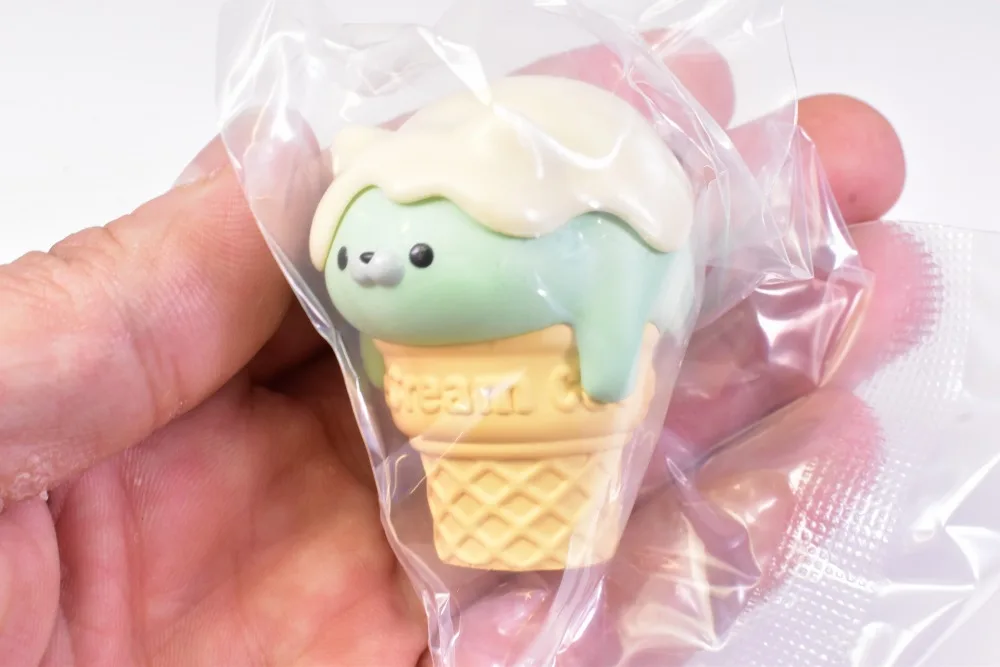 Qualia capsule Ice Cream Cat Mascot Figure kawaii Strawberry Vanilla Lemon Chocolate cream neko with fruit sauce candy toys