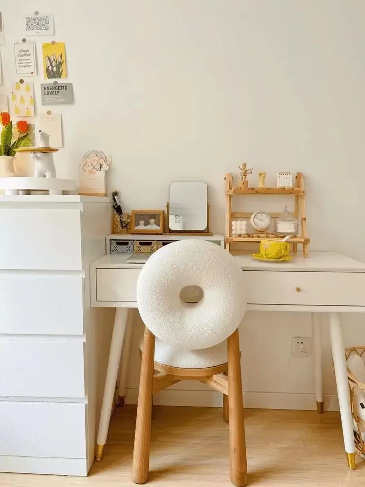 

Nordic Modern Bedroom Cream Style Makeup Chair Online Celebrity Dressing Stool Simple Dining Chairs Doughnut Lambswool Chair Ins