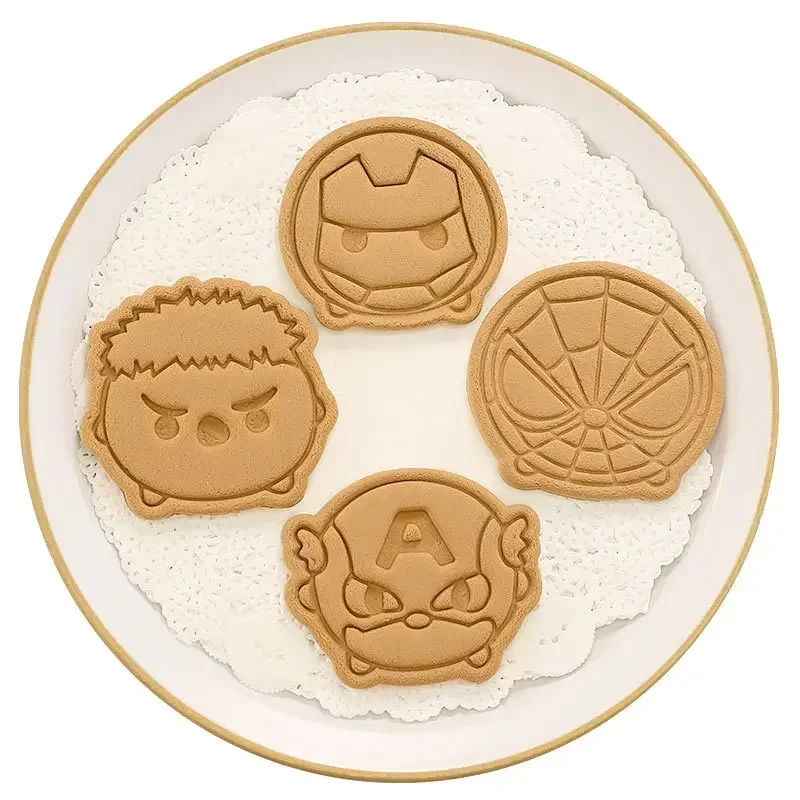 8pcs/set Disney Cookie Cutter Q Version Spidermans Hulk Ironmans Captain America DIY 3D Cartoon Biscuit Molds Baking Tools