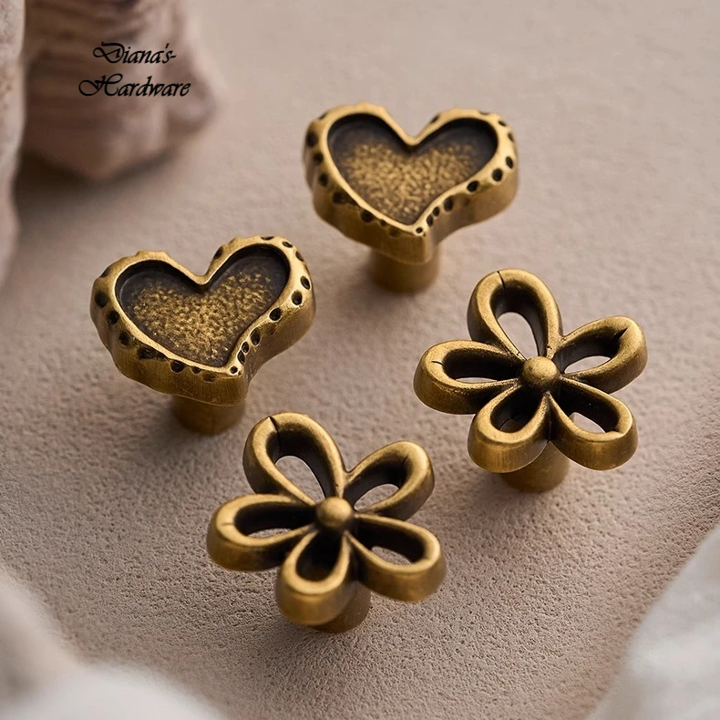 Multiple Bronze Creative Cabinet Door Knob Solid Brass Wardrobe Handle Door Drawer Cabinet French Retro Furniture Small Knobs