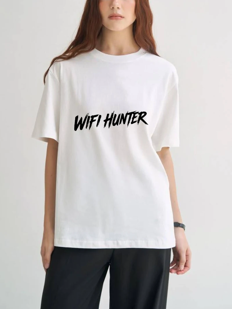 تي شيرت أبيض مطبوع بأكمام قصيرة للنساء، تصميم نص مطبوع WIFI HUNTER، قمة الموضة للارتداء اليومي #1