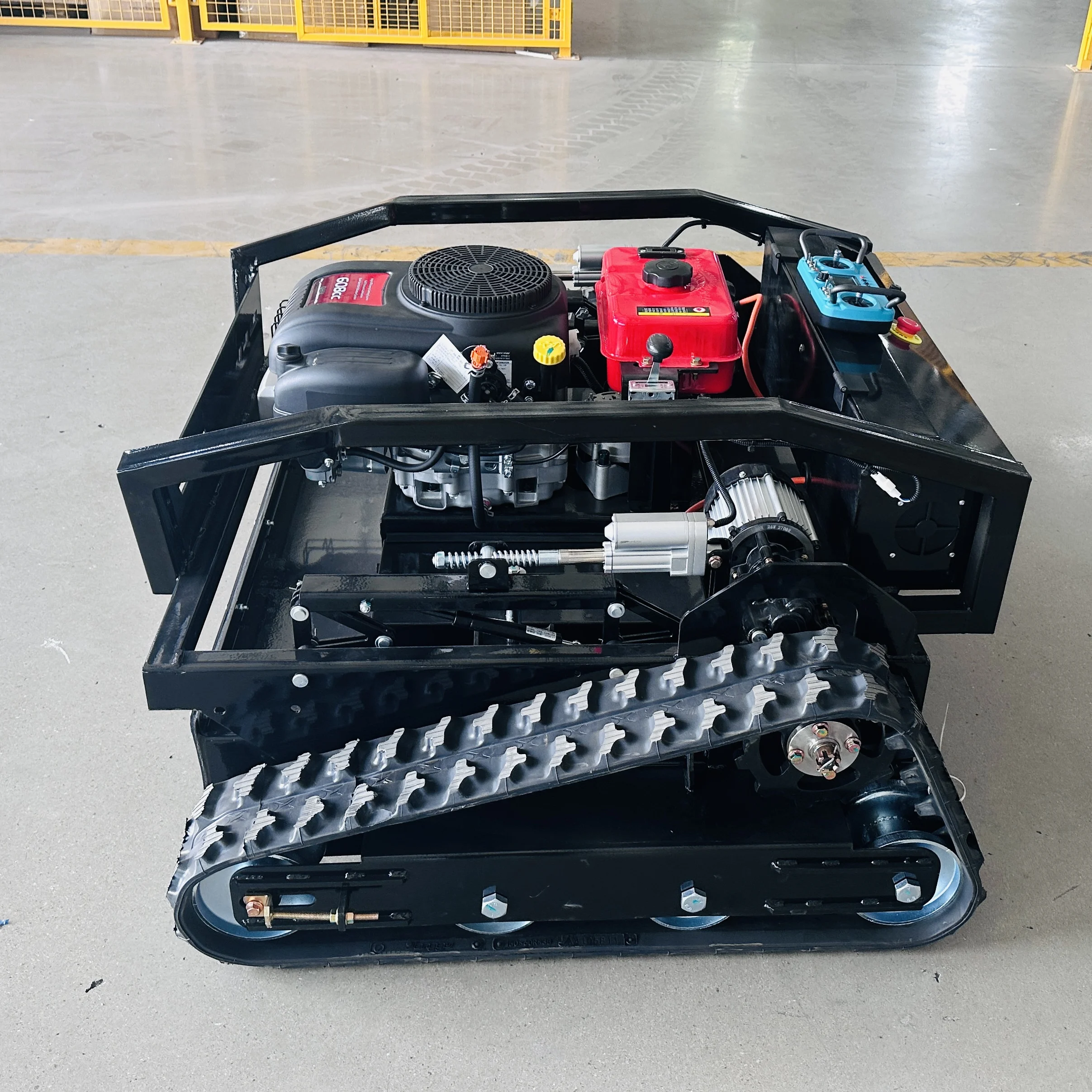 Professional Robotic Lawn Mower  Engine Rubber Tracks Slope Mowing for Large Garden