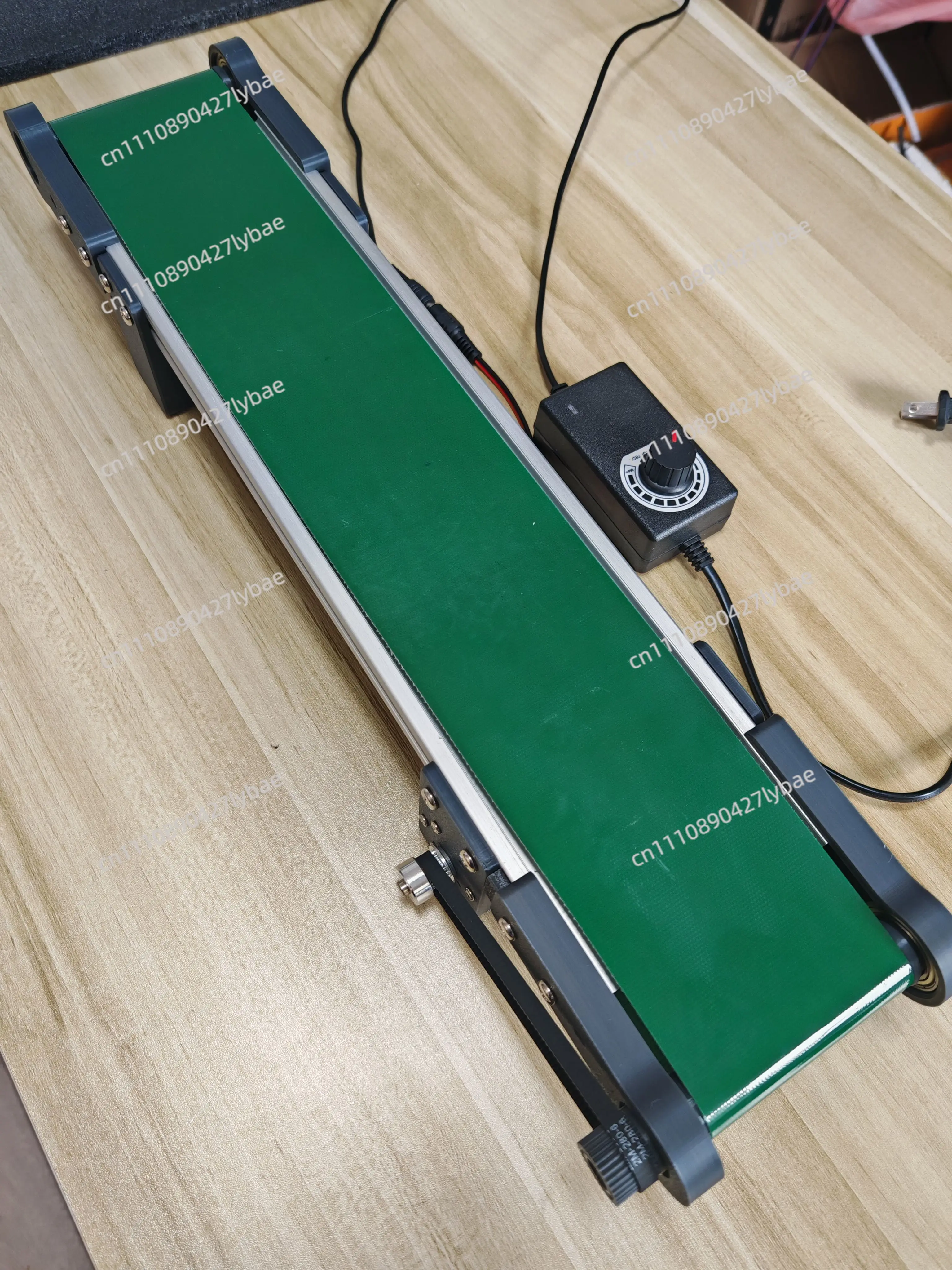 Mini conveyor belt, DIY, plug-and-play, with speed control