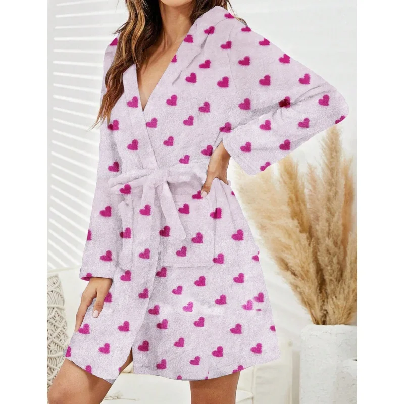 1 piece of women\'s universal plush soft and skin friendly, warm and comfortable sleeping robe for autumn and winter