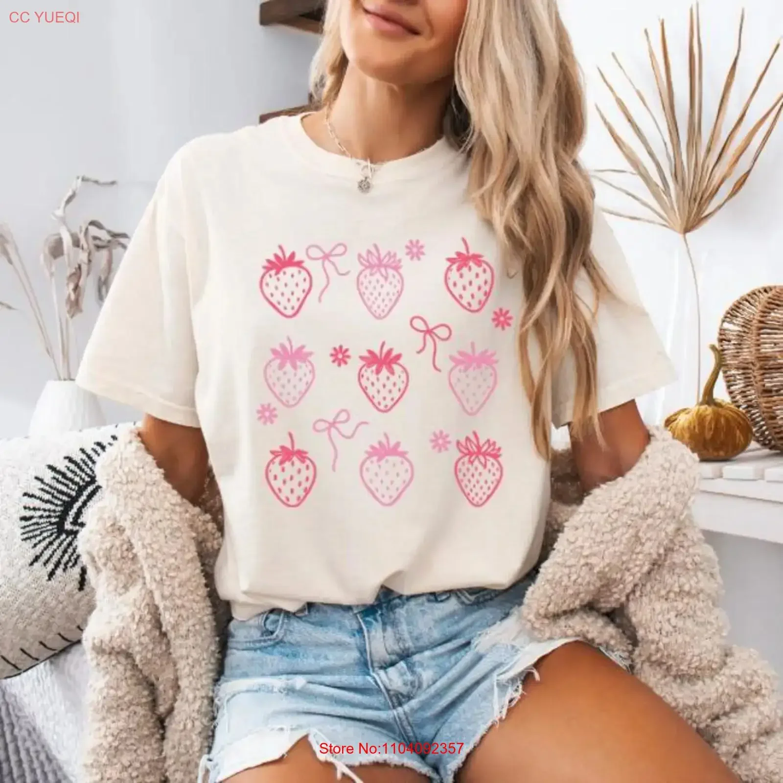 Cute Coquette Summer Strawberry T Shirt Cottagecore Berries Aesthetic Botanical Garden Nature vintage Washed Slightly Soft