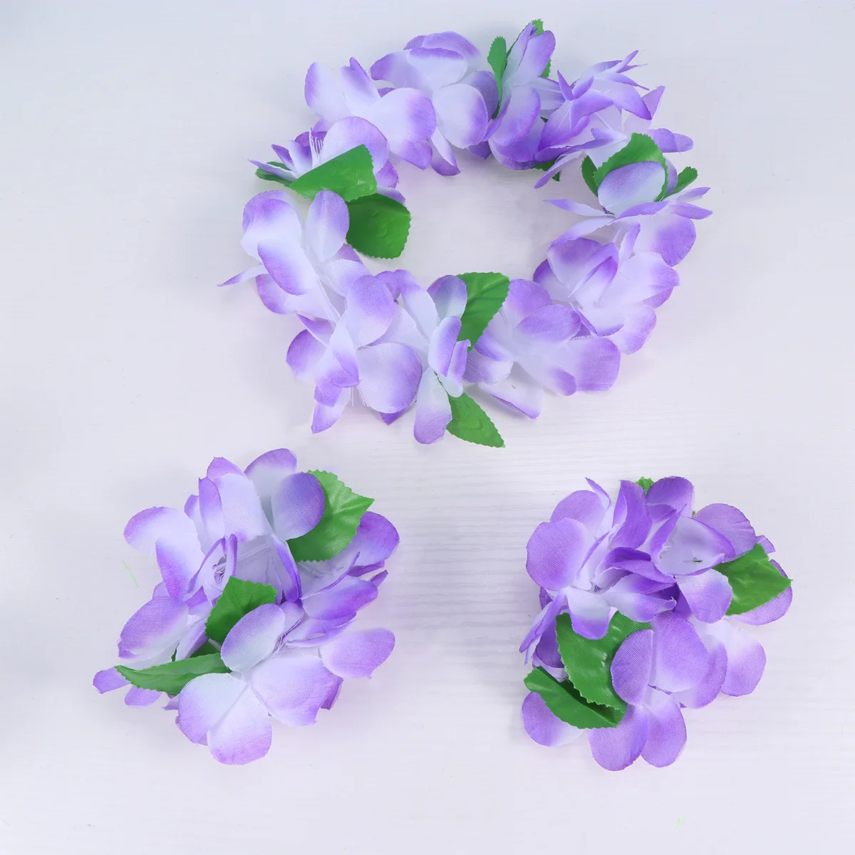 

Roast Pig Simulated Hawaiian Wreath Banquet Decoration Tropical Aloha Party Decorations