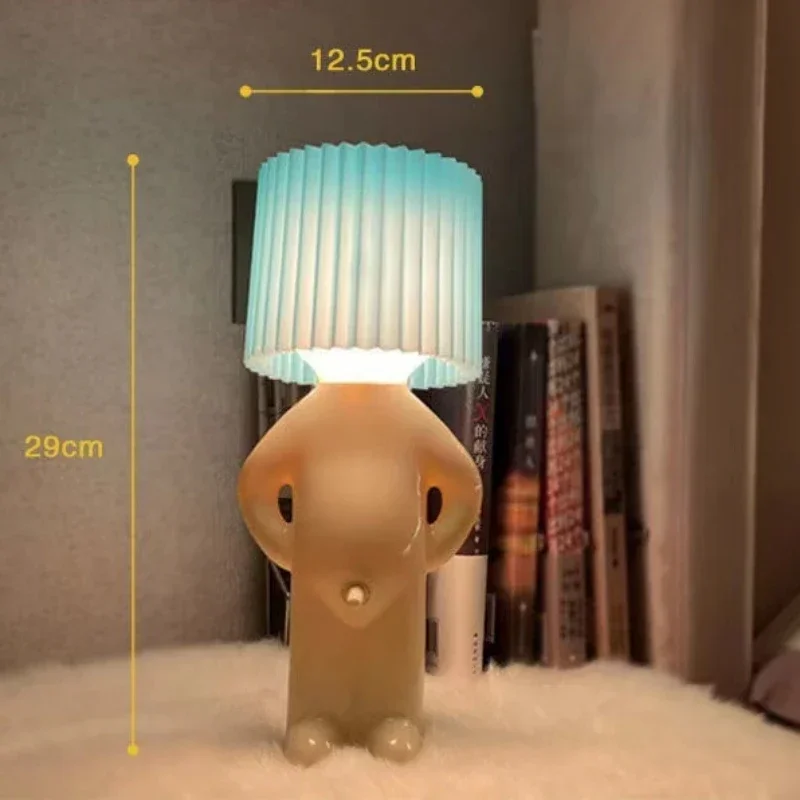 Creative Table Lamp Claeted Naughty Boy Unique LED Pleats Reading Lighting Bedroom Bedside Night Light Children\'s Gift Lamp