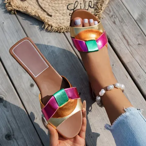 새로운 여름 디자이너 여성 솔리드 컬러 패션 슬리퍼 Zapatos De Mujer 여성 신발 슬리퍼 여성 슬리퍼 여성 신발