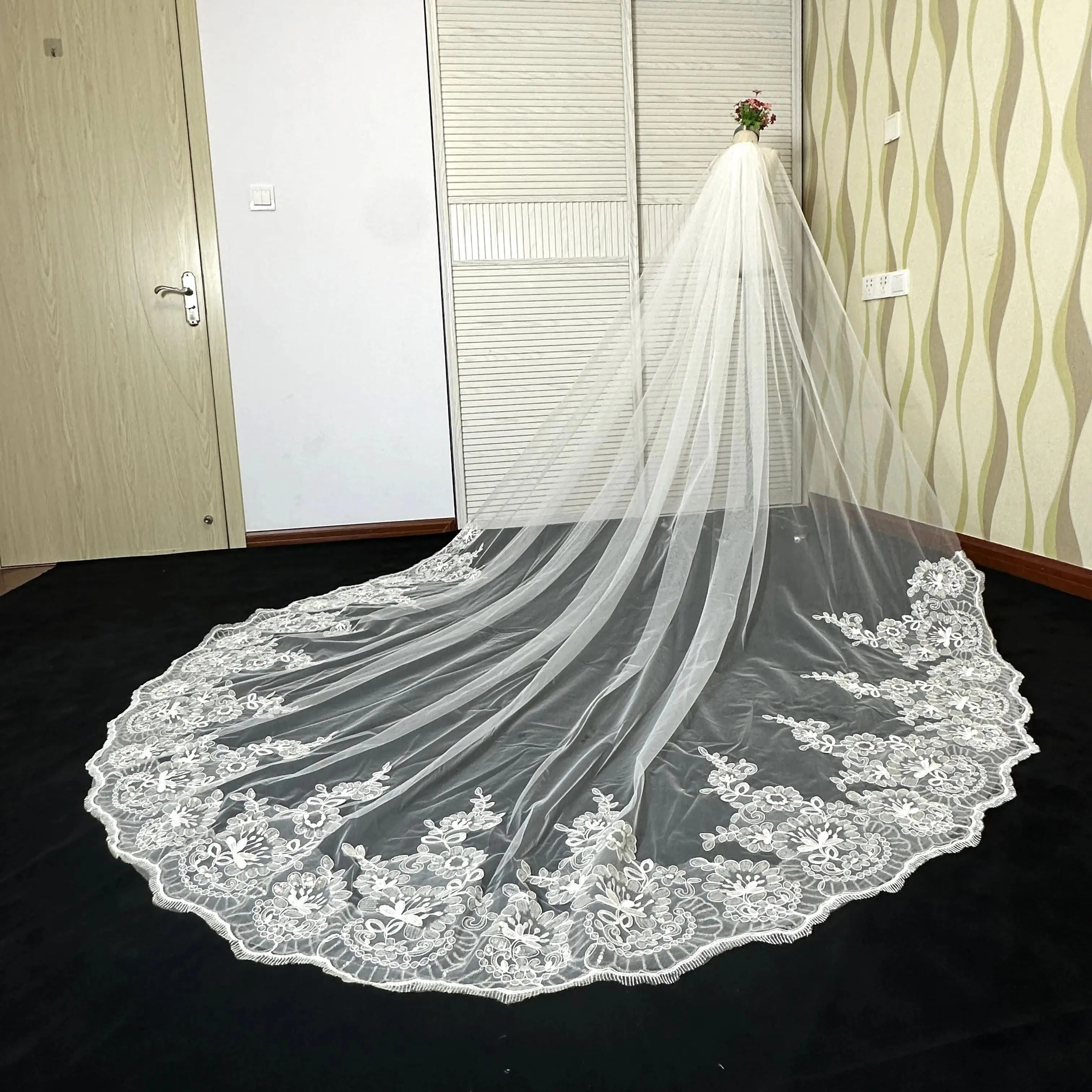 Real Photos Long Lace Appliques Wedding Veil White Ivory Cathedral 1 Layer Bridal Veil 3.5 Meters Bride Veil Wedding Accessories