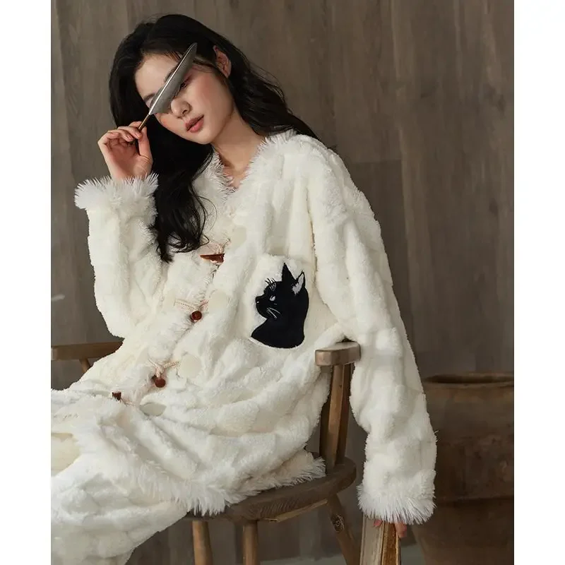 2024 Winter New Thickened Pajamas Cat Embroidery Coral Velvet Sleepwear Cow Horn Button Top Robe Pants Sets Home Clothes Women