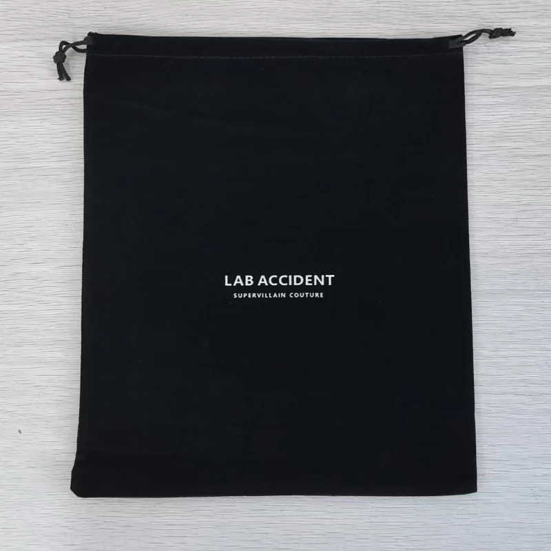 100 Pieces Customised Logo 25x30cm Big Size Black Velvet Bags Large Capacity Drawstring Gift Pouches Printed With White Logo