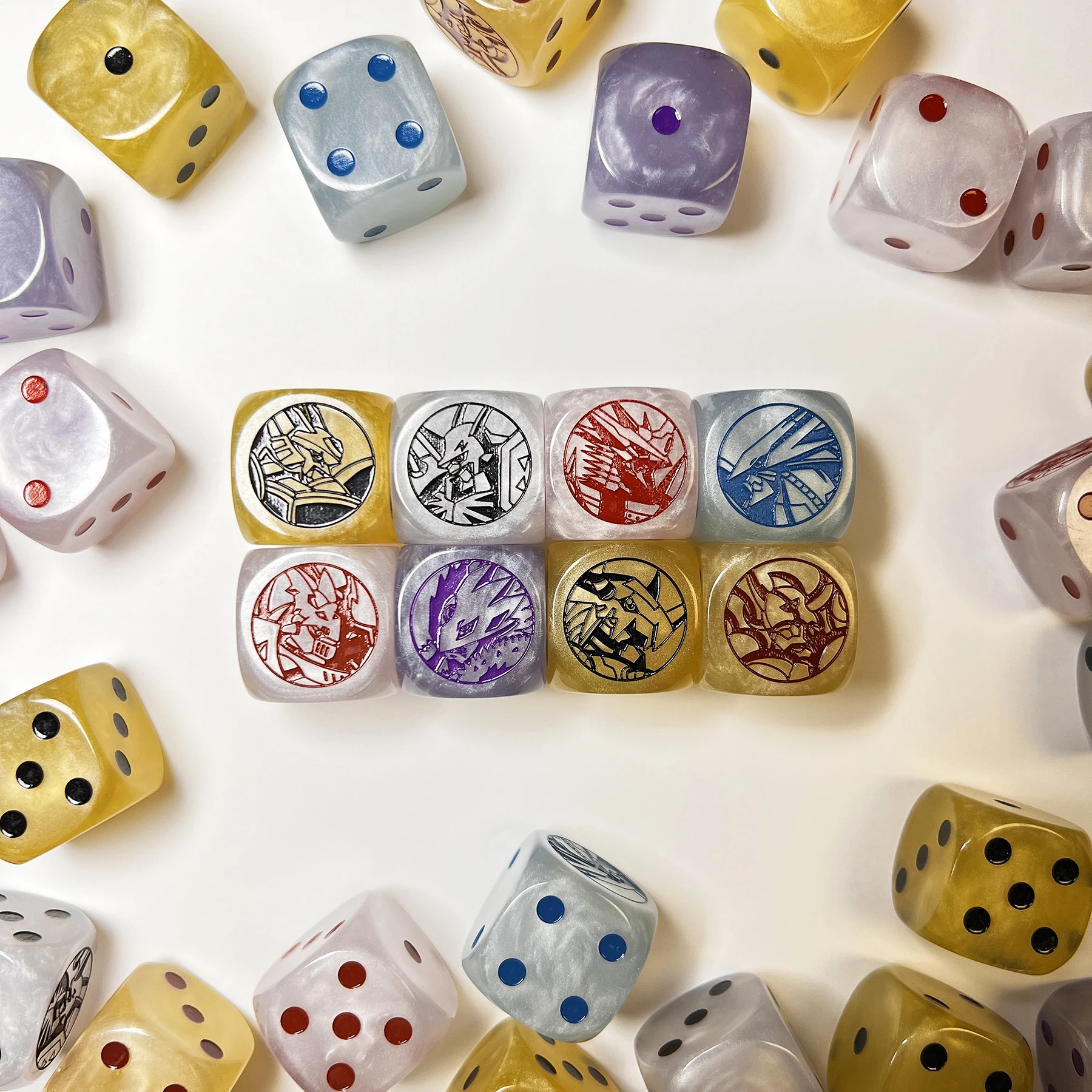 8 Stili Fai Da Te Self Made Cartoon Digimon Adventure Alphamon Dice di Plastica Dtcg Omegamon Giochi Da Tavolo Dadi Due Capsule Regalo Giocattolo