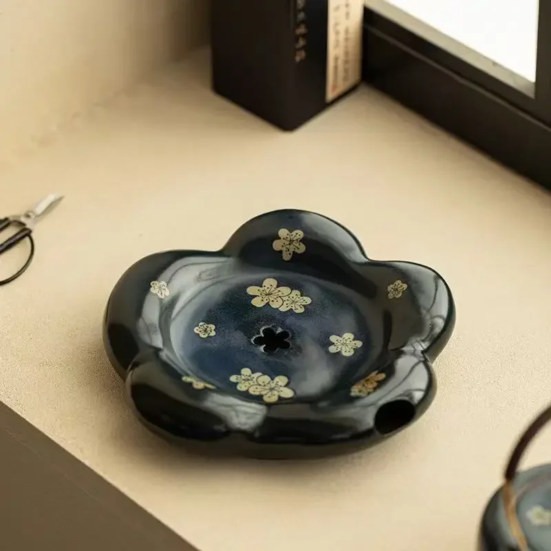 Jingdezhen Powder Blue Glaze Hand-painted Ice Plum Pot Bearing Tea Tray Water Storage Tray Building Water Dry Brewing TeaTray