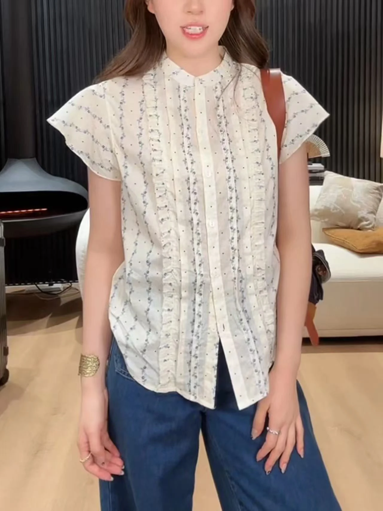 

Unique Floral Print Short Sleeve Slim Fit Shirt Vintage Stylish Unique Top for Women Commute Style round Neck Button Closure