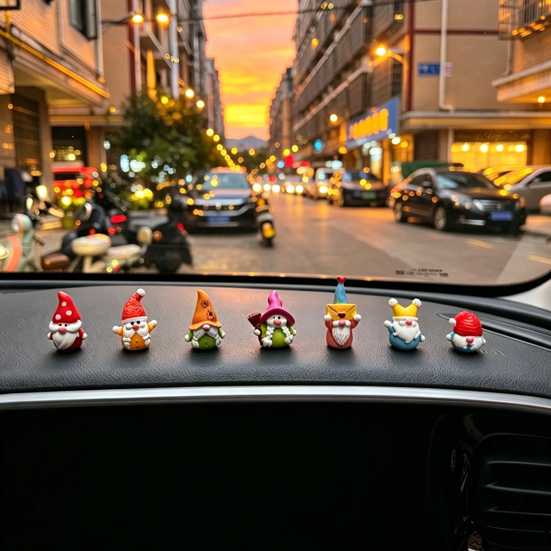 7/12pc Floral Gnome Figurines,Resin Faceless Dwarf Statues for Garden,Car Dashboard and Home Decor,Random Style DIY  Accessories
