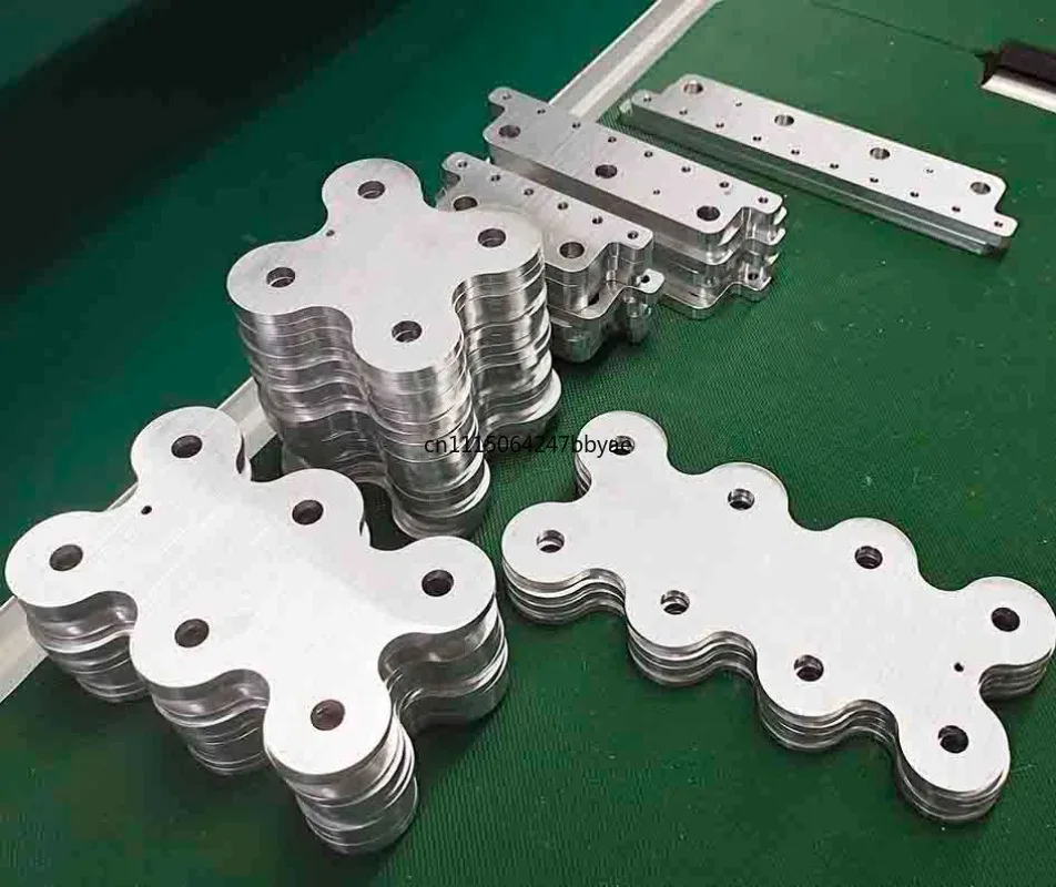For Insulated Flexible Copper Busbar 2/3/4 Pole with Mounting Bracket for 66160 Lithium Battery Energy Storage System