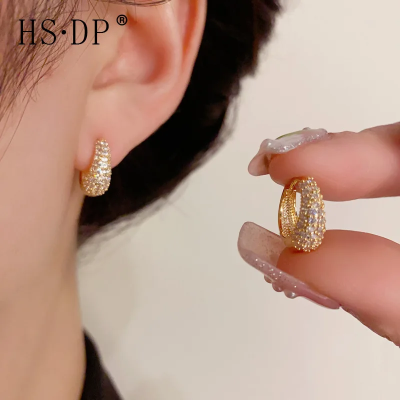 جديد أزياء المرأة أقراط حلقة قلادة الرجعية بسيطة وخفيفة الفاخرة مجوهرات اكسسوارات