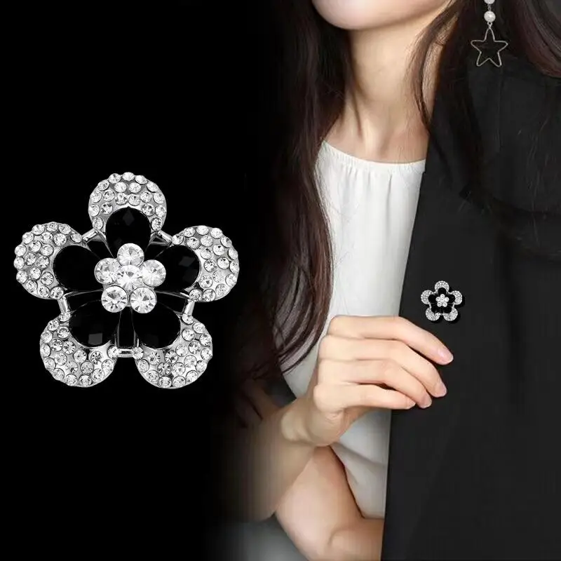 Fashion Rhinestone Flower Brooches For Women Elegant Clothing Pins Party Jewelry Gifts