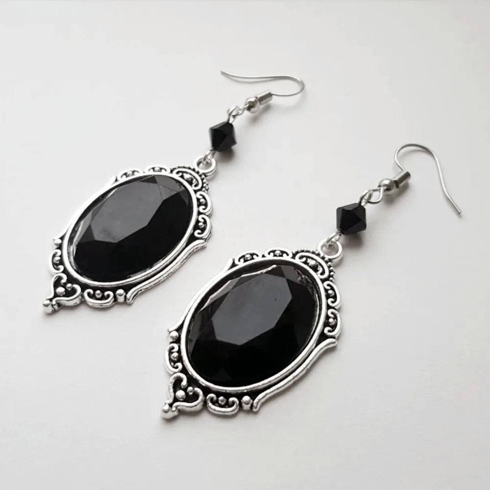 Gothic Temperament Silver Color Oval Lacework Multiple Cut Plane Black Crystal Dangle Earrings for Women Men Halloween Jewelry
