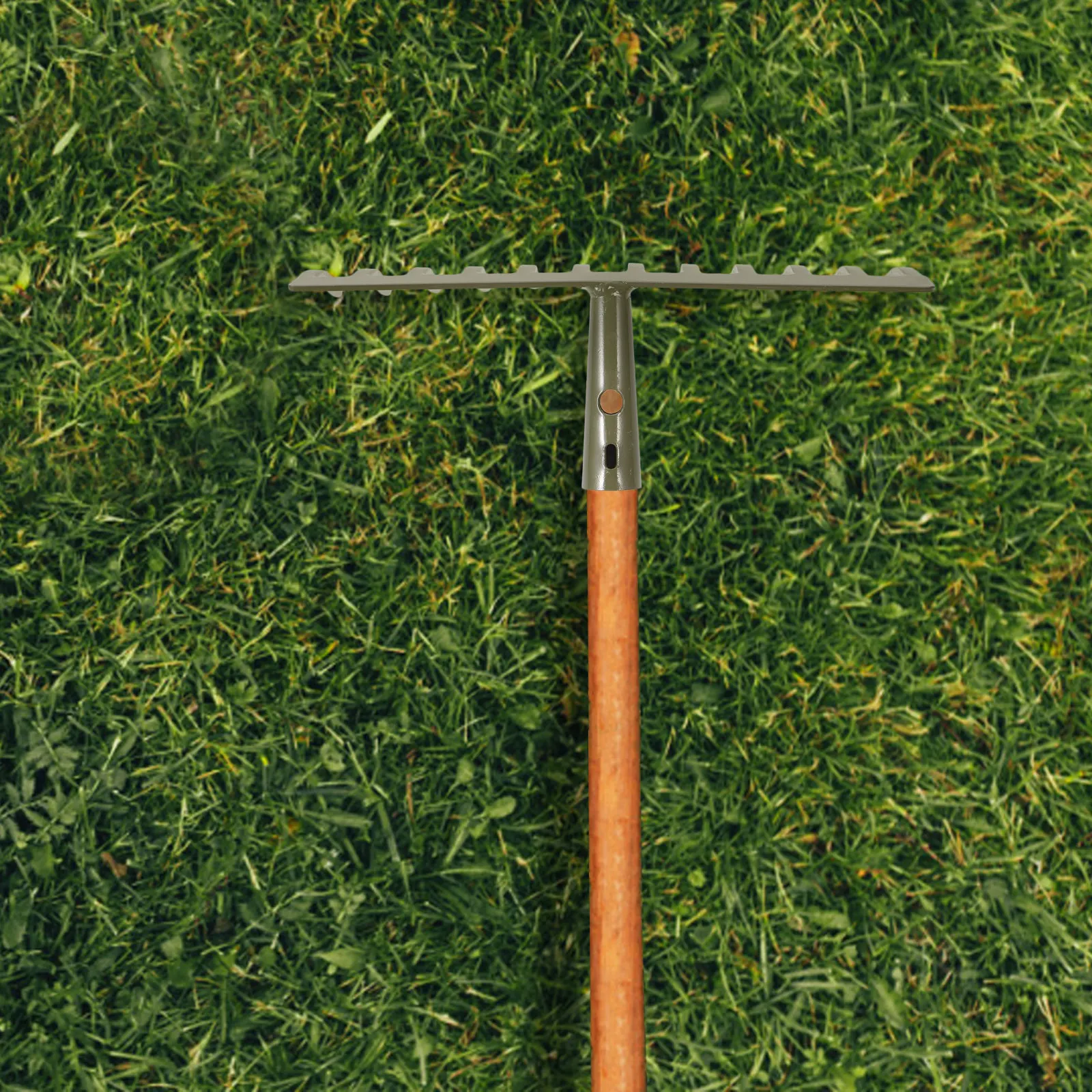 

Heavy Duty Garden Rake 12 Teeth Metal Head Hand Rake for DIY Gardening Soil Loosening Leaf Removal Rakes
