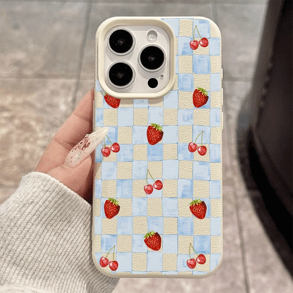 Karierte Erdbeer-Kirsch-Handyhülle für iPhone 17 16 15 14 13 Pro Max 16 15 14 Plus 17 16 15 Pro 17Air Silikon-Matt-Cover – Detail 2