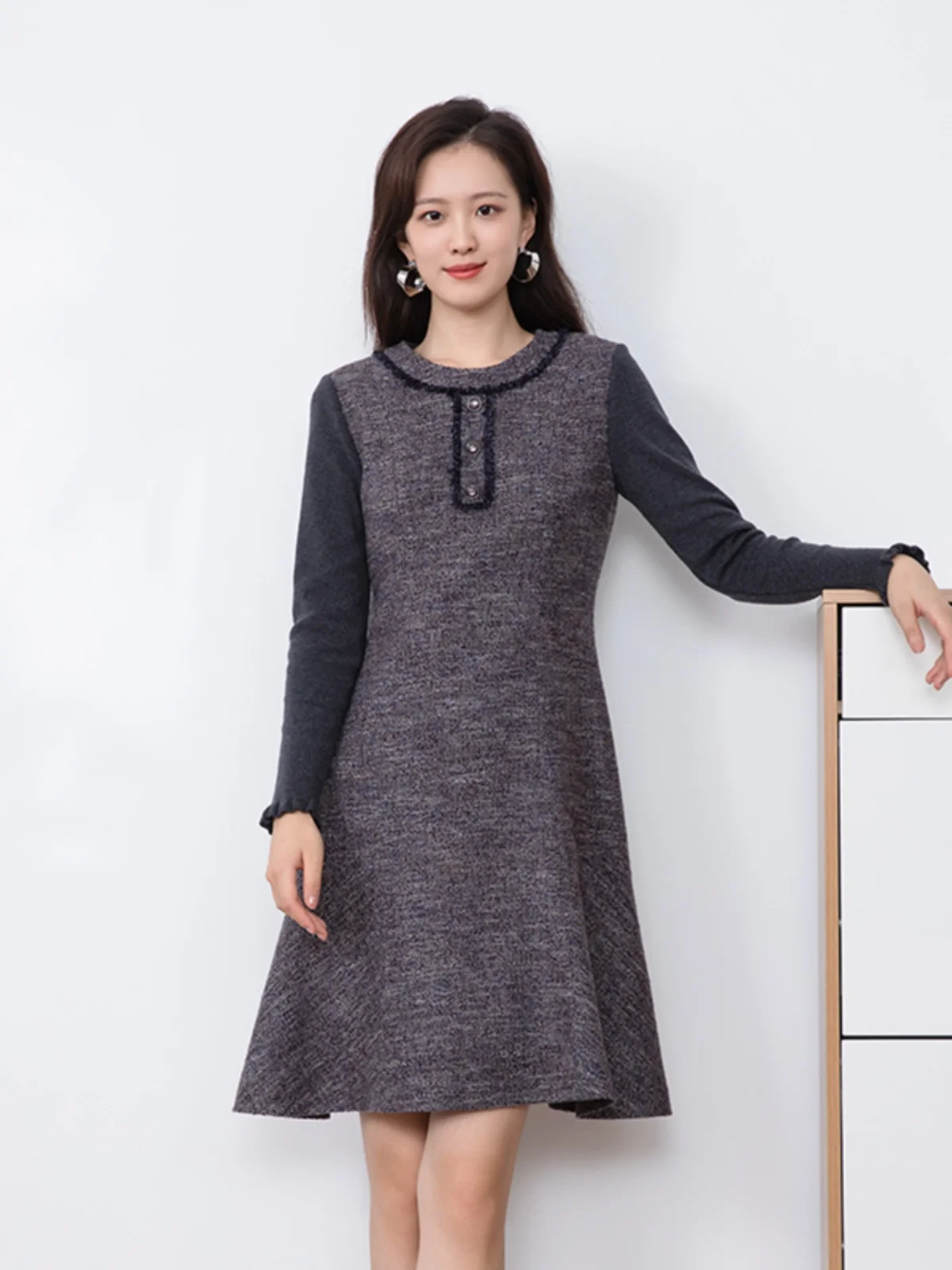 

Ele A-Line Midi Dr with Waist-Cinching And Tweed Patchwork Long Sve round Ne Dr for Women in Autumn Winter
