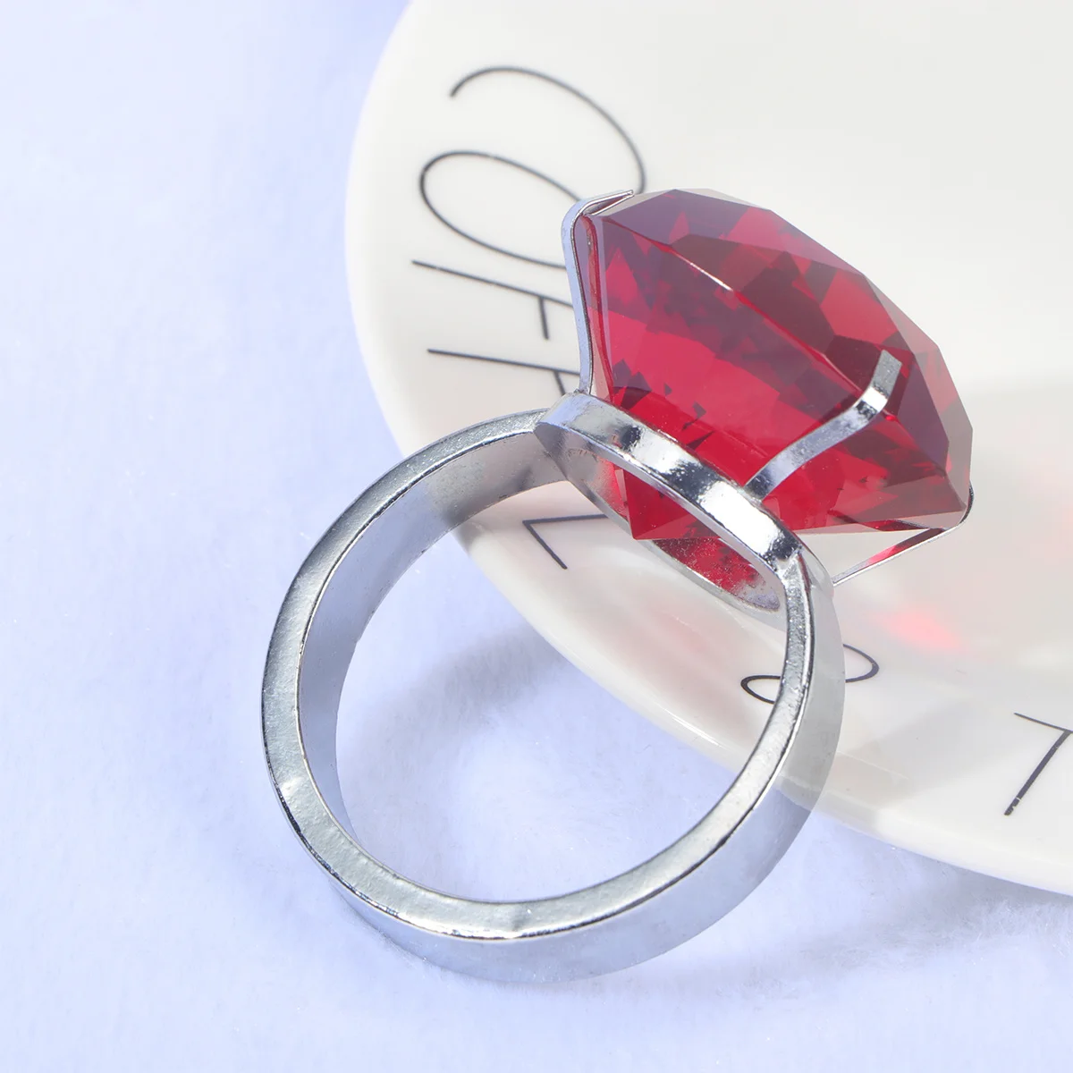 

1Pcs Exquisite Napkin Ring Sparkling Table Decor for Bridal Shower Reusable Napkin Holder Elegant Party Accessory Crystal Finish