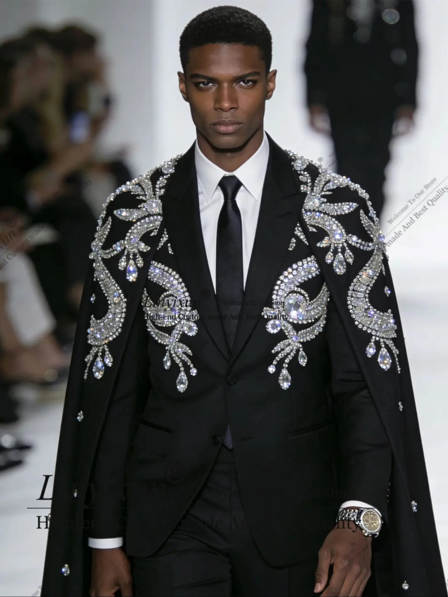 

Elegant Shawl Metal Embellished Outfit Men Suits Peaked Lapel Groom Tuxedos Customized Wedding Blazers 2 Pieces Sets ropa hombre