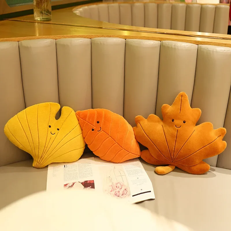 Maple Leave Ginkgo Leaf Simulation Plush Leaf Hug Toy Cartoon Throw Pillow Soft Stuffed Plant Doll Home Decor Brithday Gifts