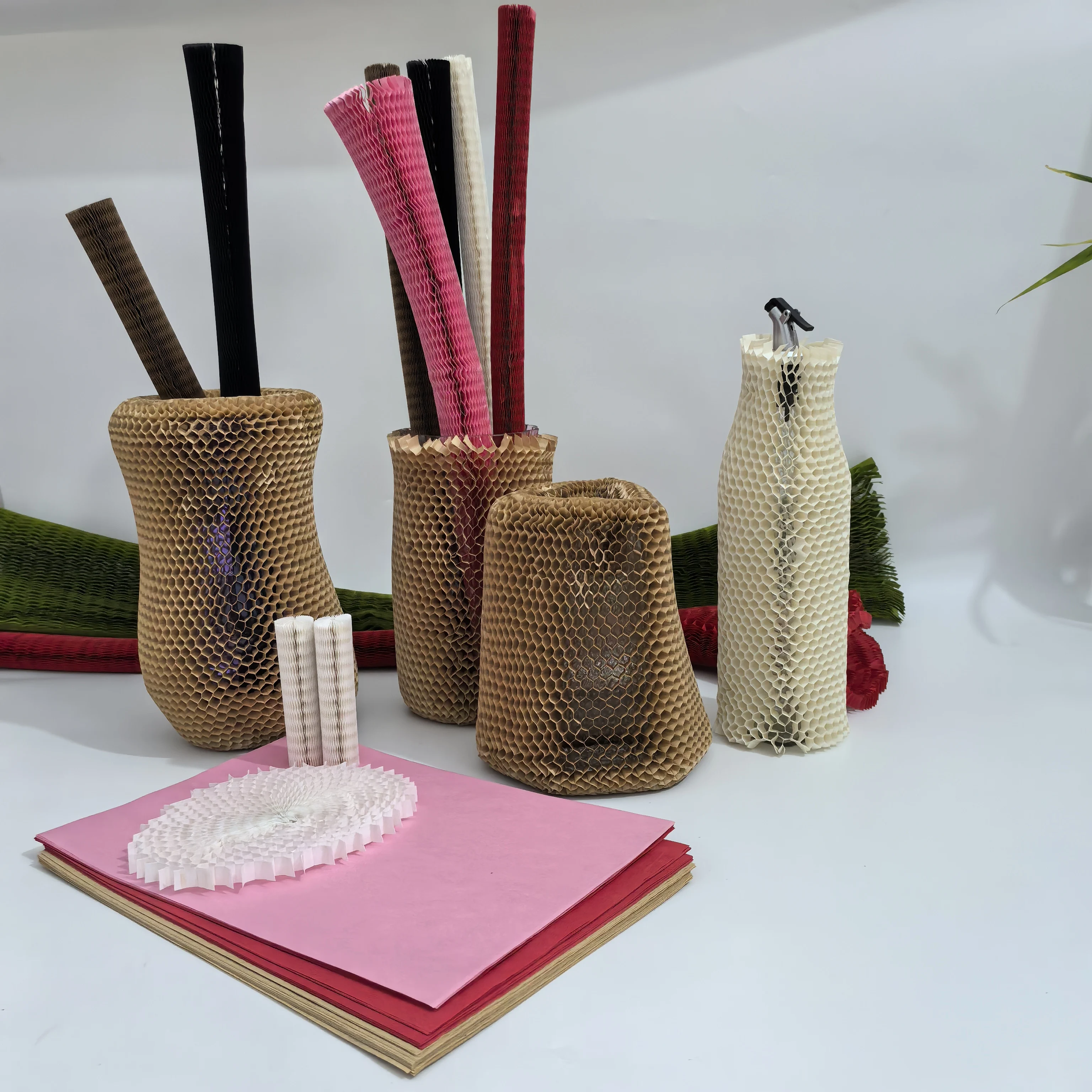 

100 шт. Стиль измереет прочность с нашими сотовыми бумажными рукавами для бутылок вина: идеально подходит для каждого продукта!