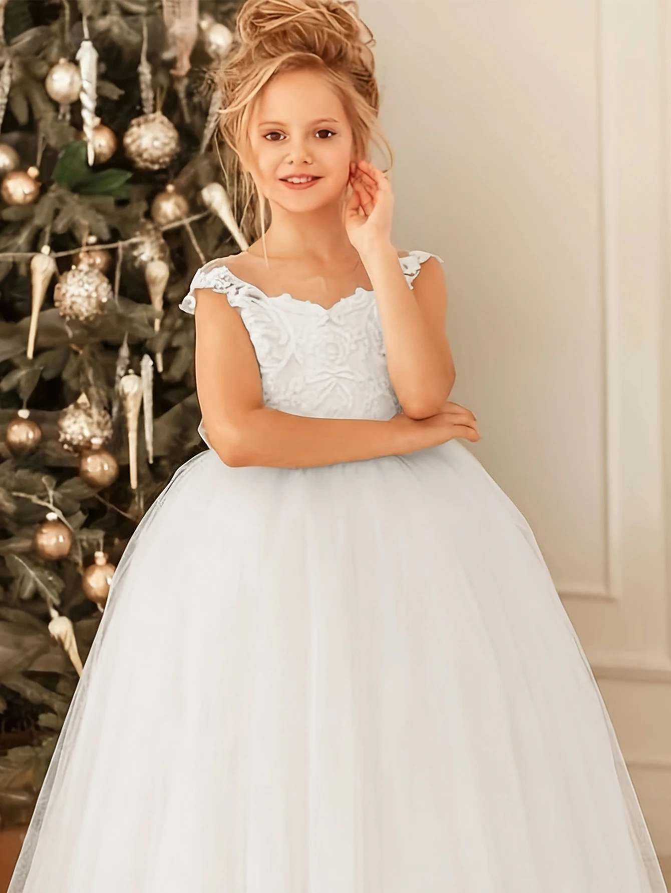 Girls White Lace Off-the-Shoulder Flower Girl Dress with Train Kids Luxury Tulle Ball Gown for Wedding&Performance