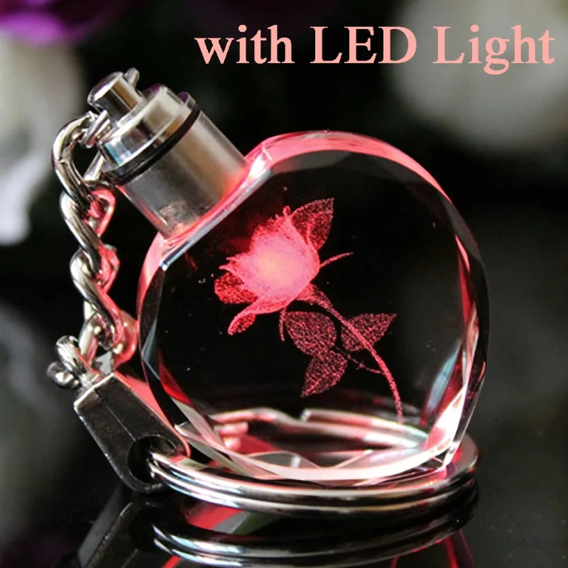 Porte-clés en cristal avec lumière LED intégrée, pendentif commémoratif, souvenir pour accessoires lumineux d'intérieur
