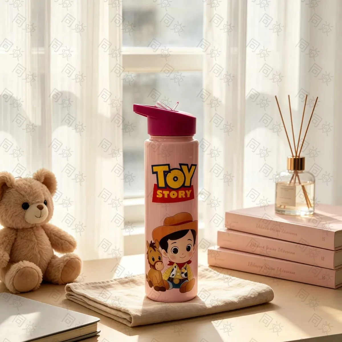 700ML Toy Story Plastic Cup Cute Universal Straw Water Cup Cartoon Pattern Water Bottle