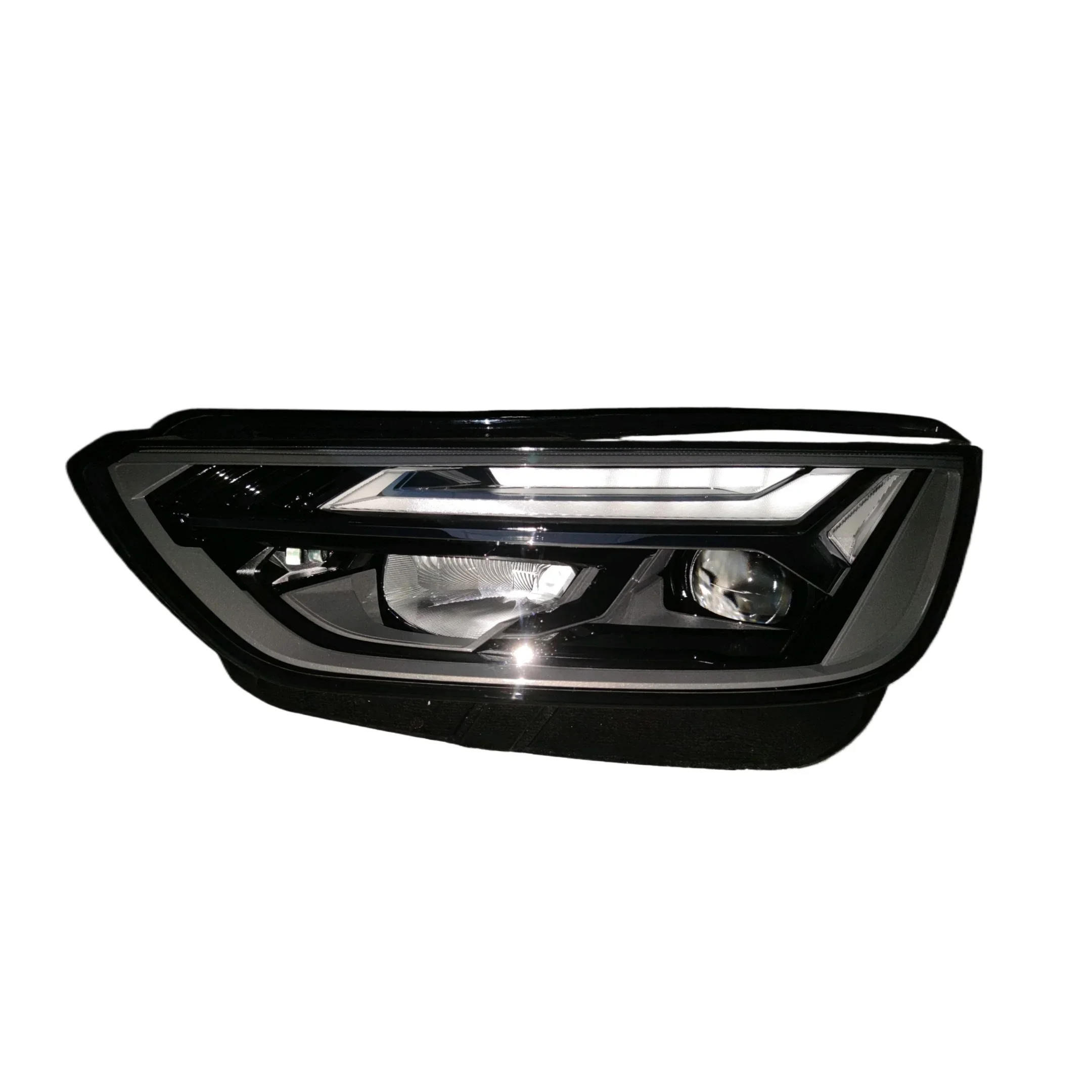 

Suitable for high-quality automatic lighting system LED headlights of Audi Q5 cars