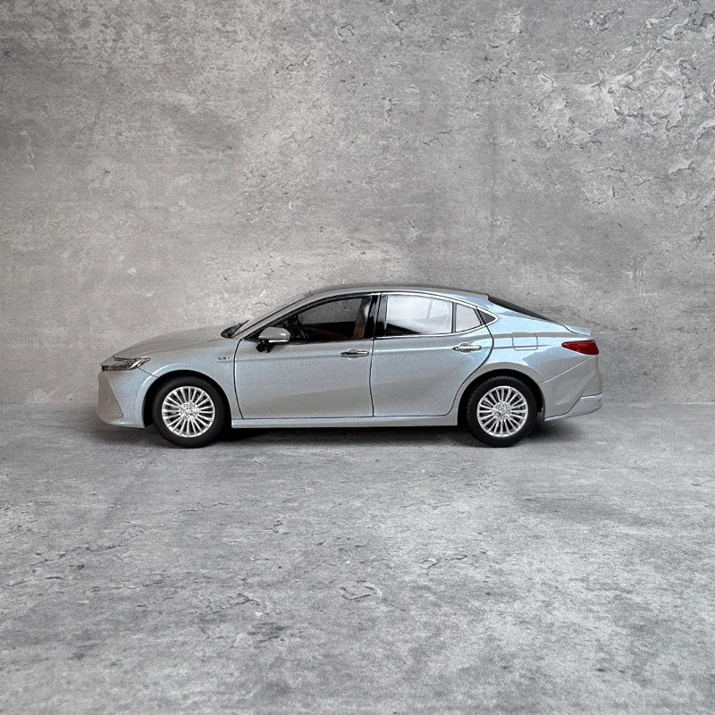 1/18 Neue 9. Generation für Camry 2024 Legierungsautomodell-Sammler