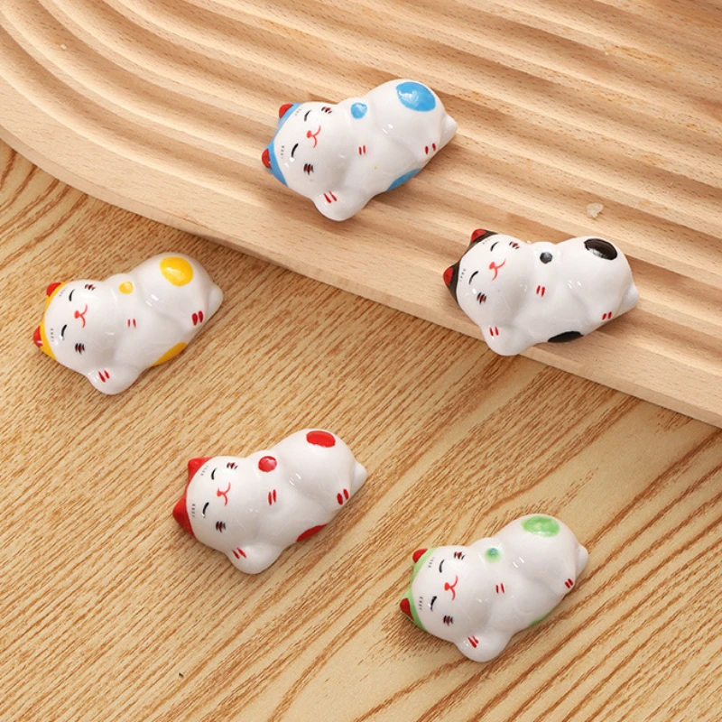 Cute Lucky Cat Ceramic Chopsticks Holder Japanese Chopsticks Forks Holder Resturant Kitchen Tableware Home Decoration 2025 New